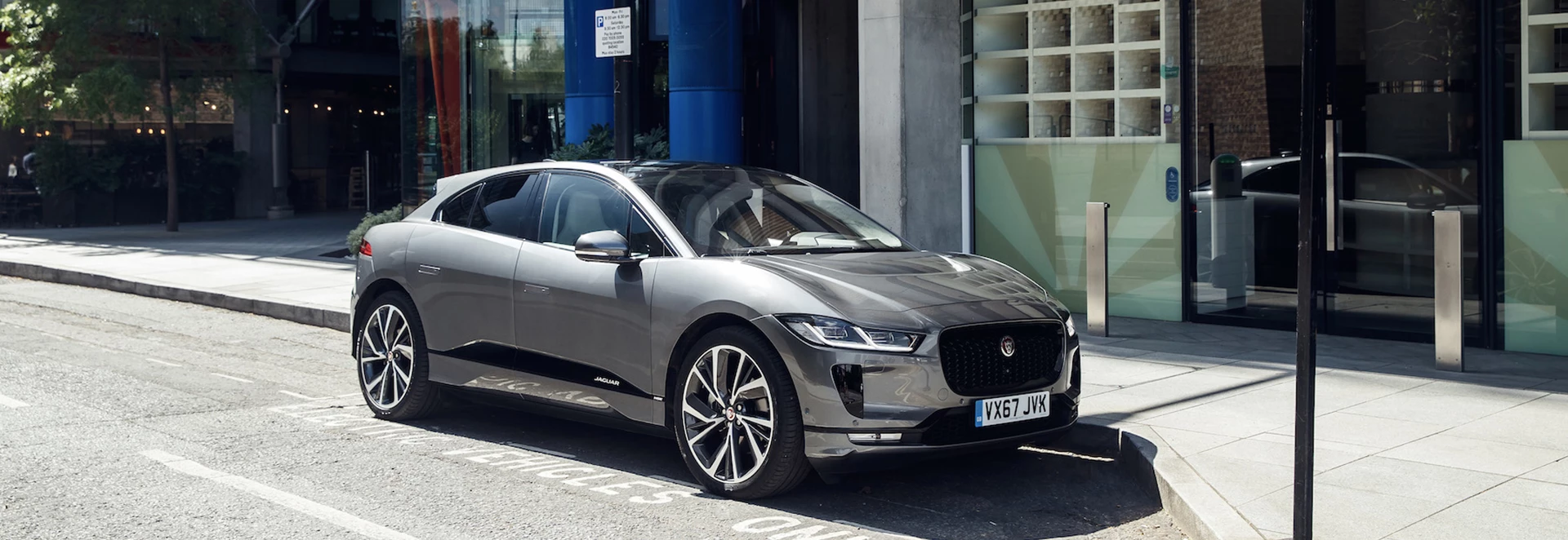 Jaguar announces plans to build electrified new models in the UK